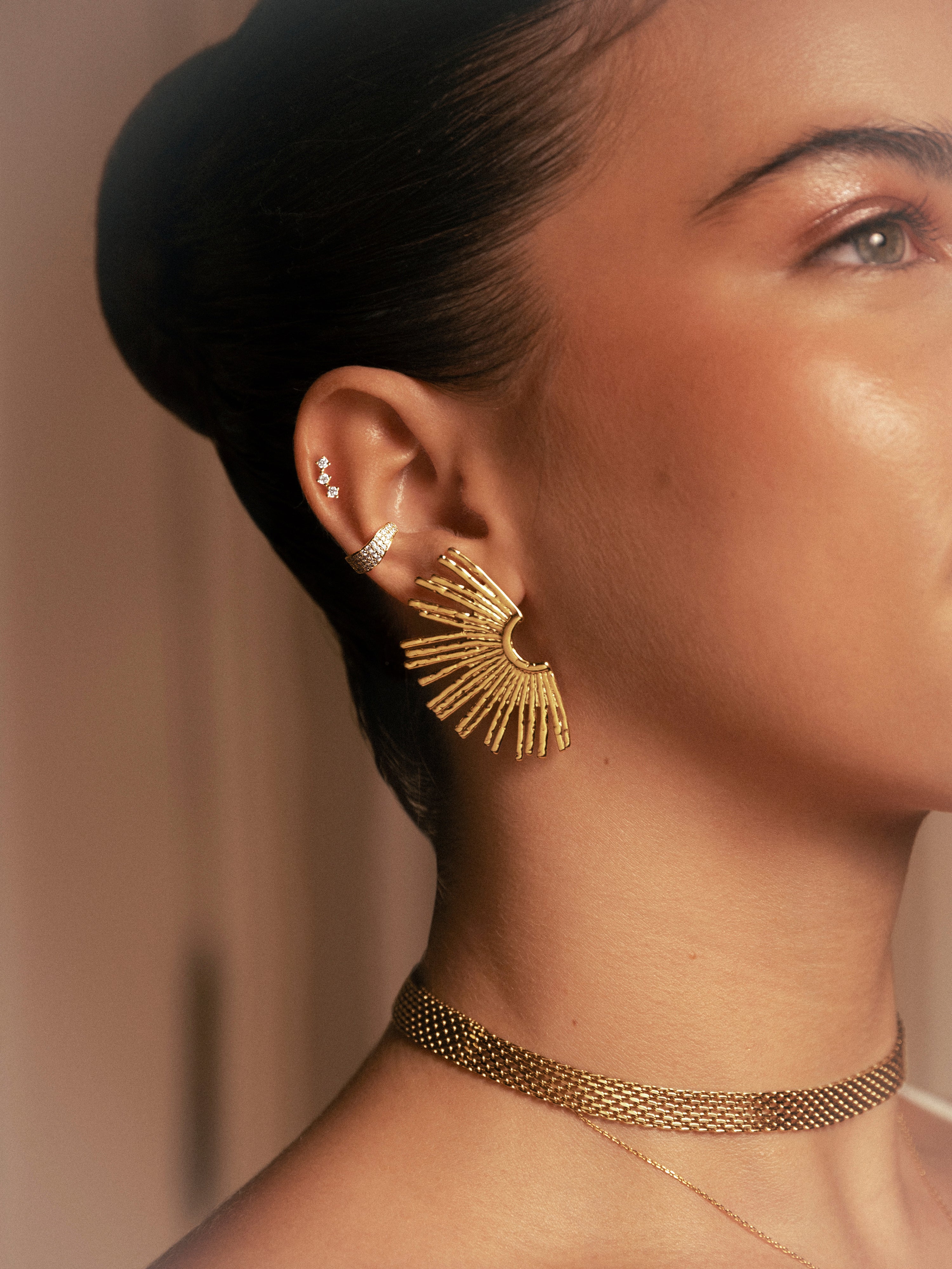 Pendiente Suelto Ear Cuff Scarlett Baño Oro