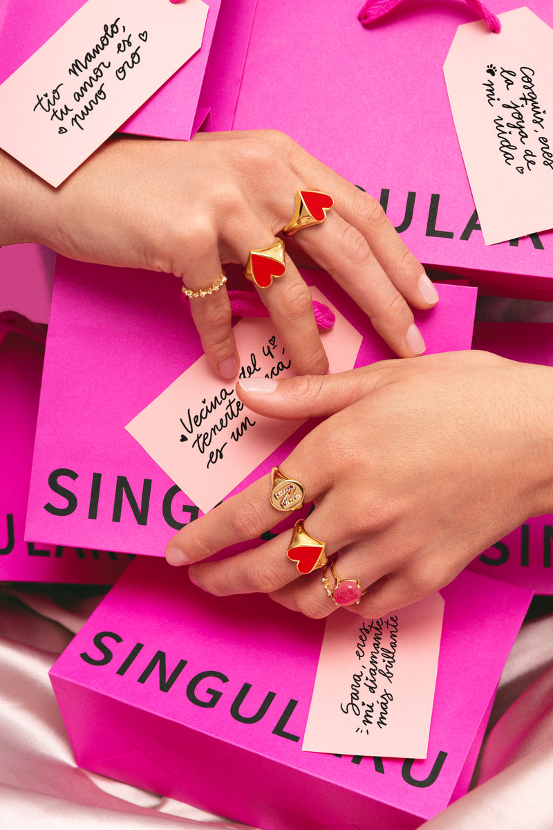 Anel Lovely Heart Red Enamel Banho de Ouro
