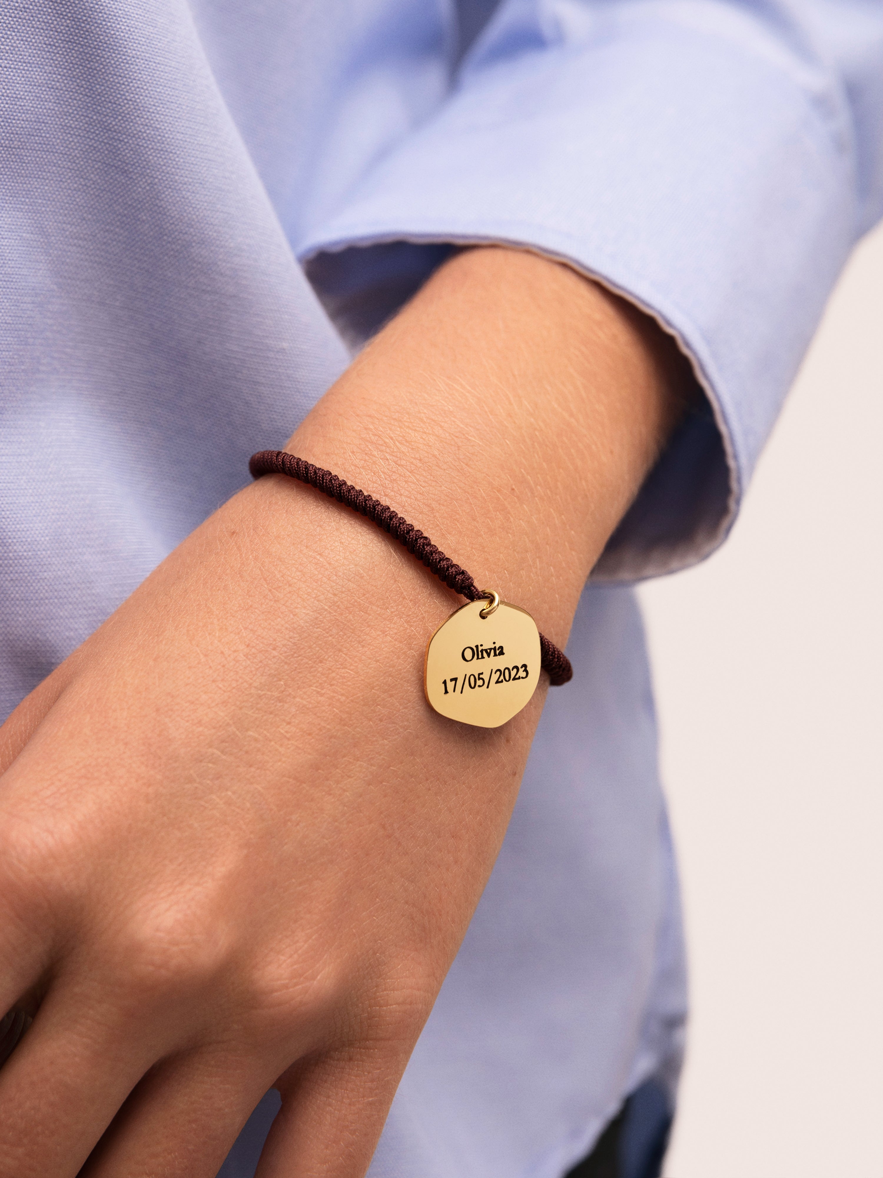 Personalisiertes Medallion Armband Braun, vergoldet