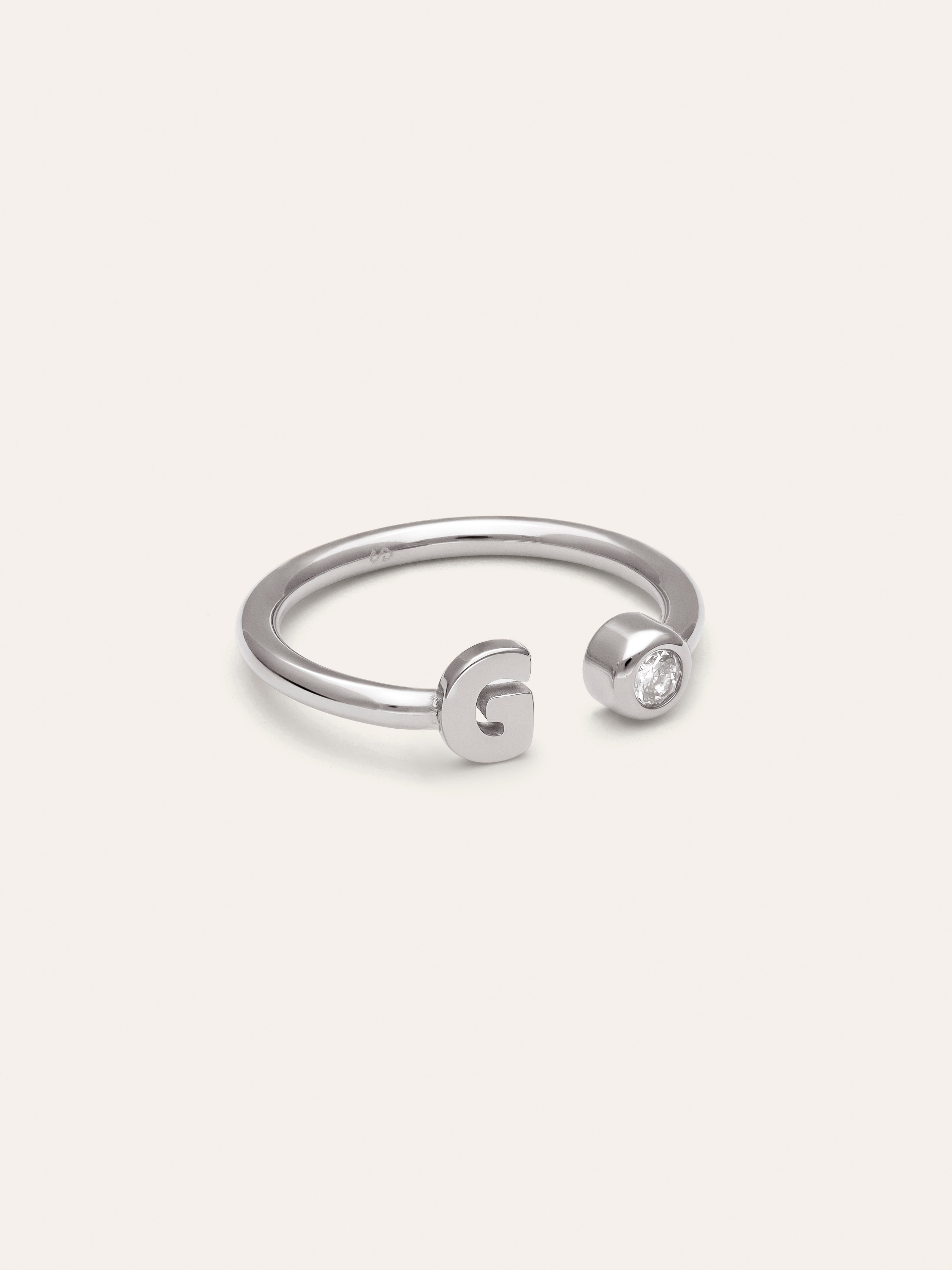 Personalisierter Ring Letter Spark aus Stahl