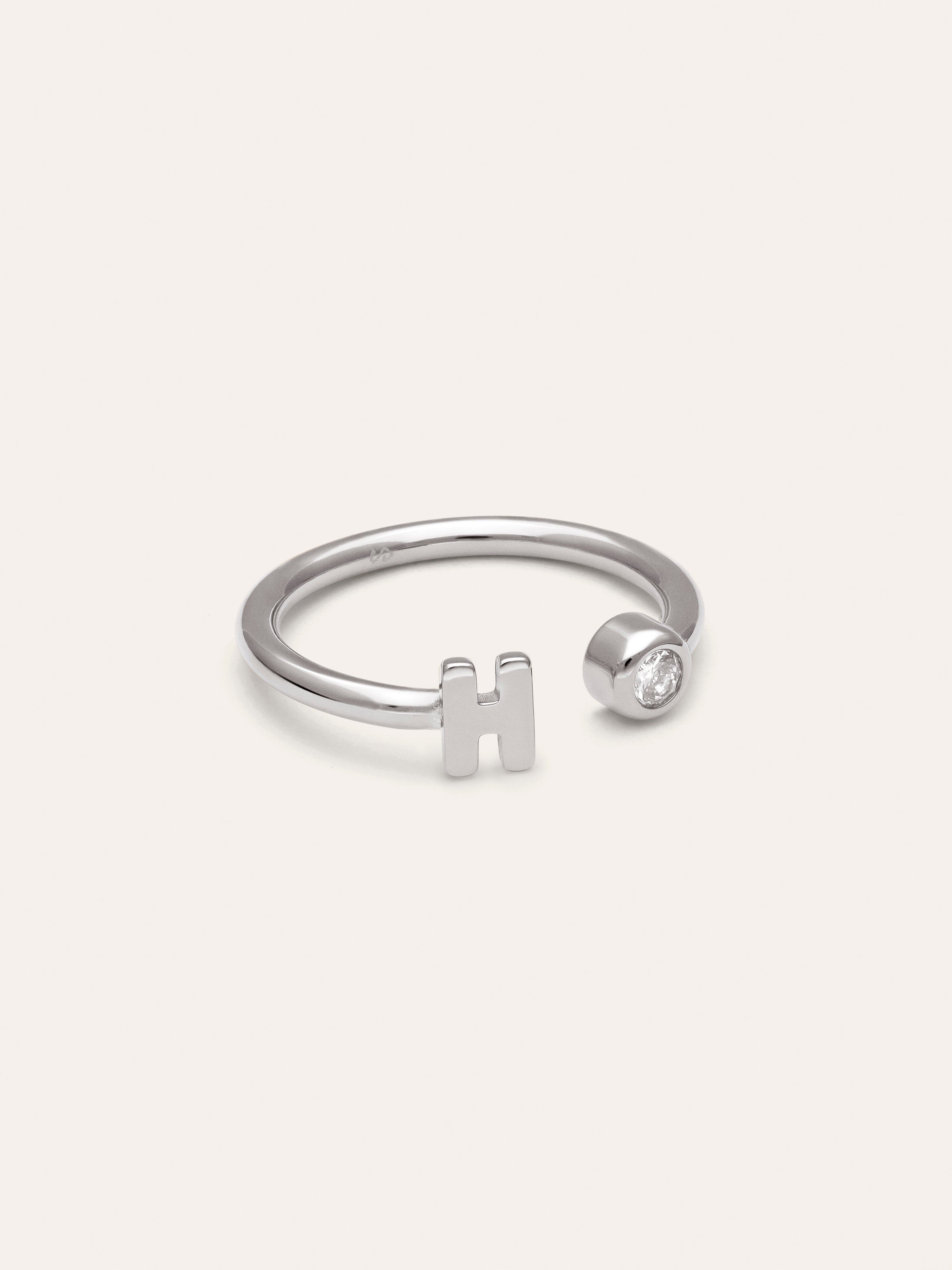 Personalisierter Ring Letter Spark aus Stahl