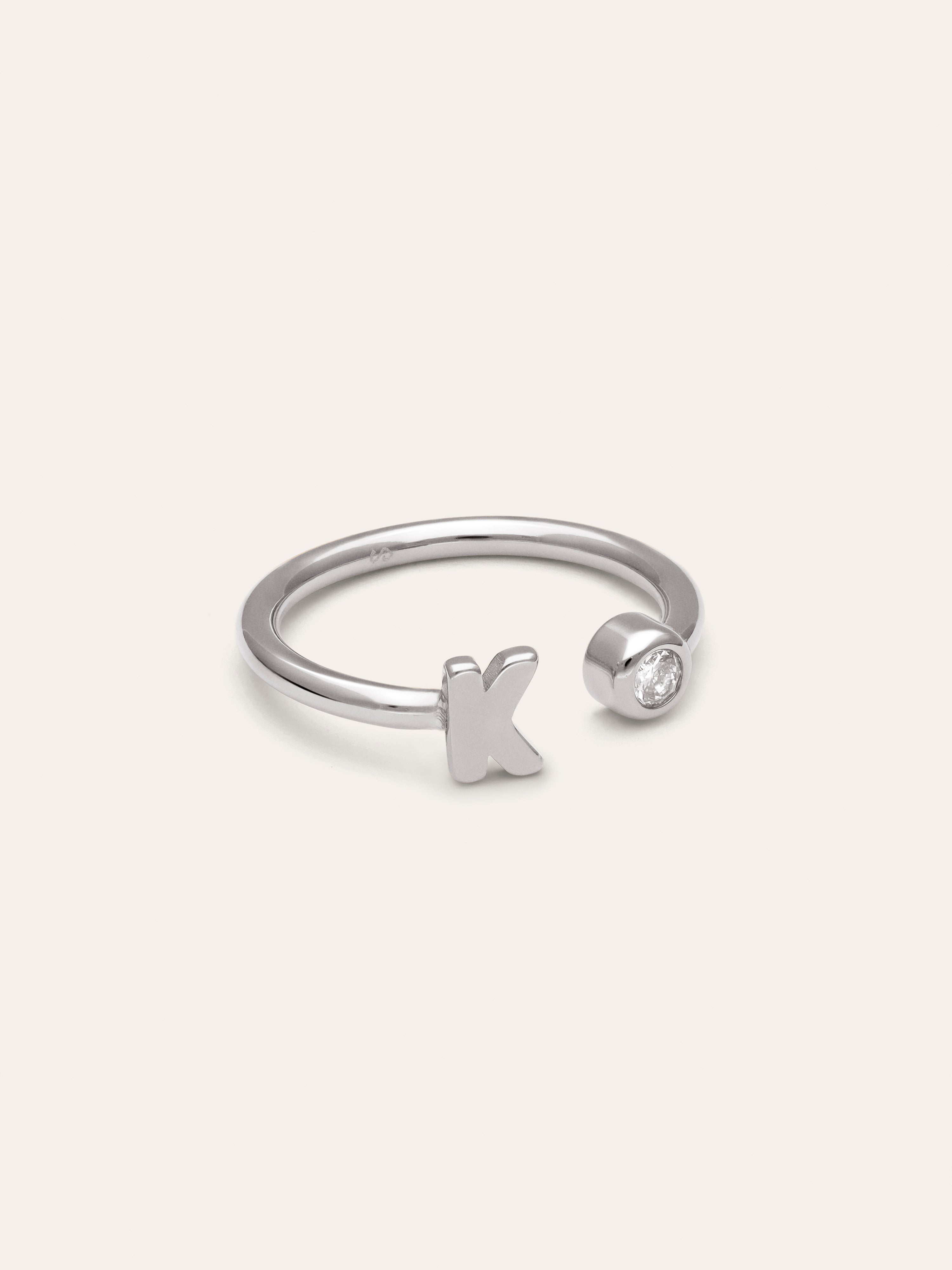 Personalisierter Ring Letter Spark aus Stahl