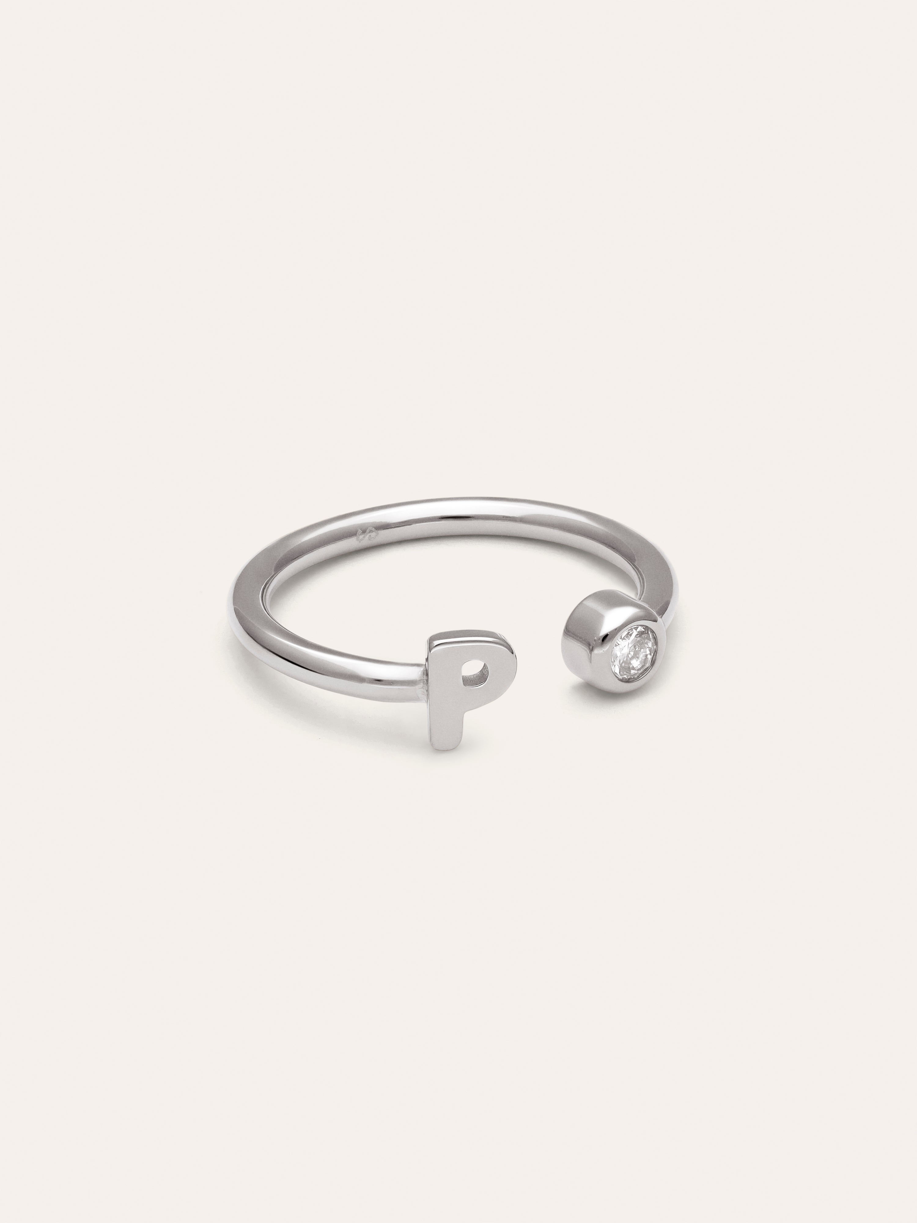 Personalisierter Ring Letter Spark aus Stahl