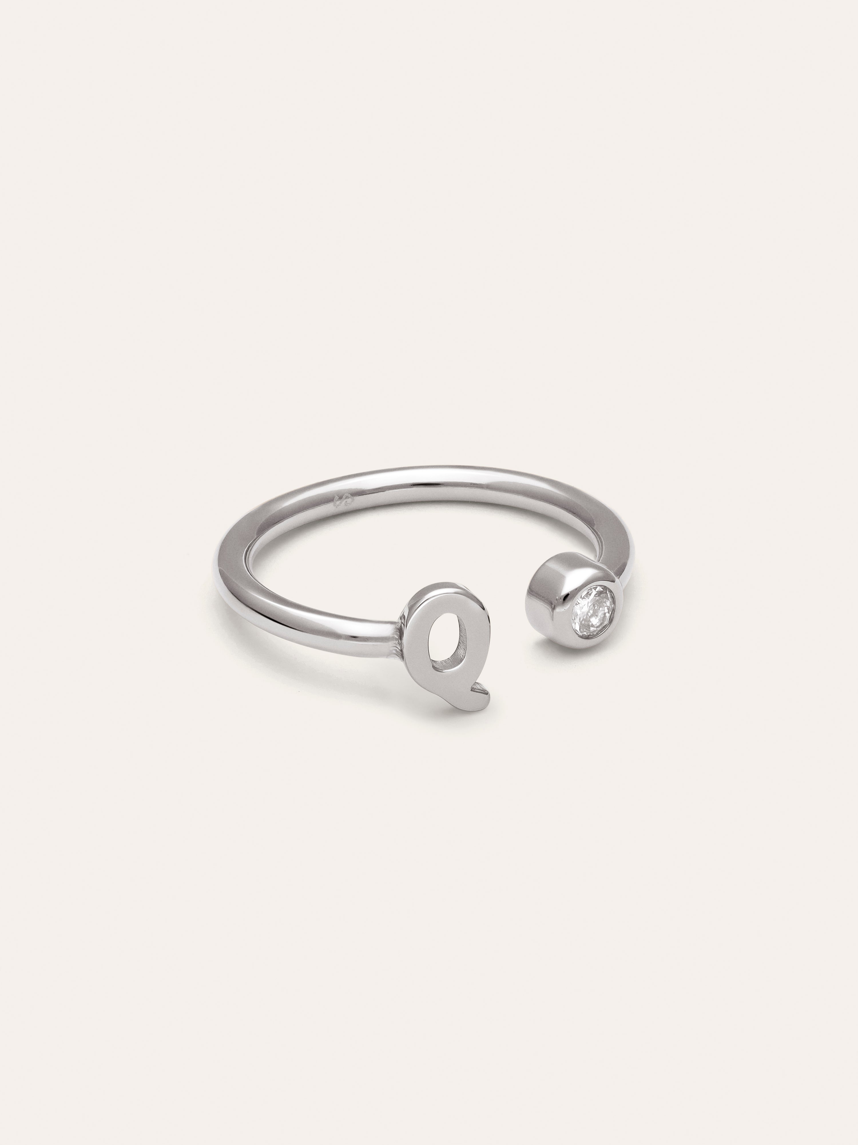 Personalisierter Ring Letter Spark aus Stahl