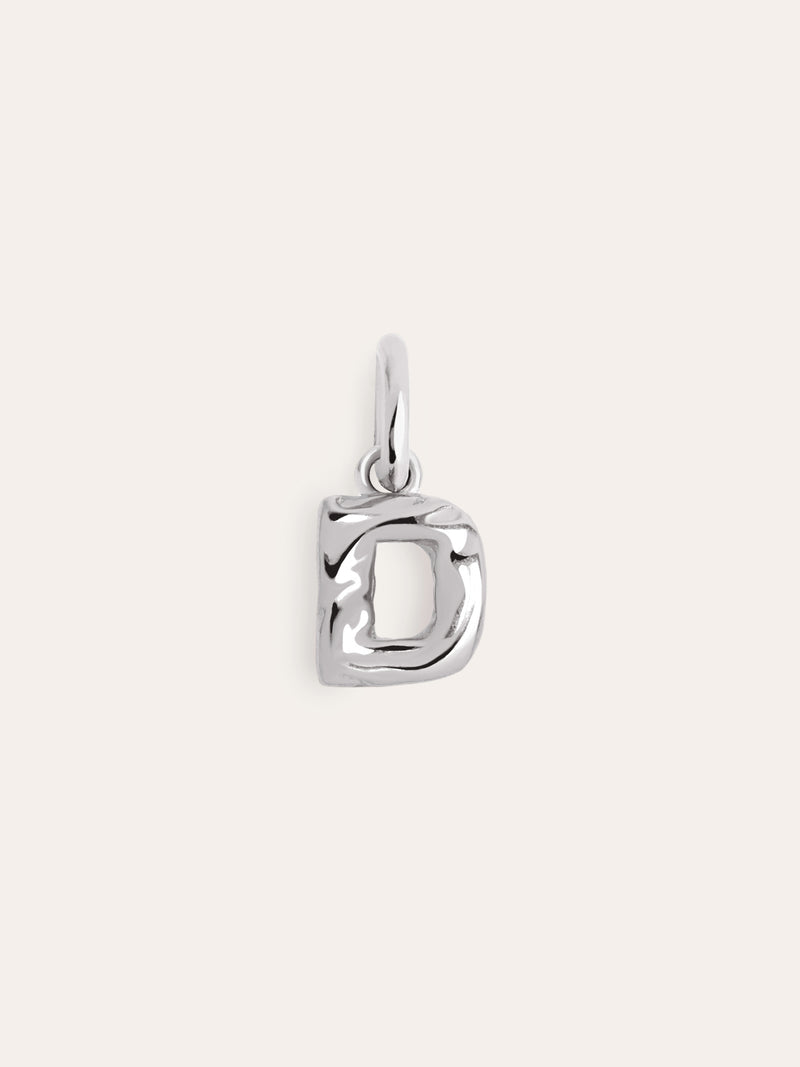 Letter Organic Charm Silber