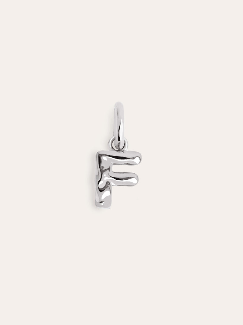Letter Organic Charm Silber