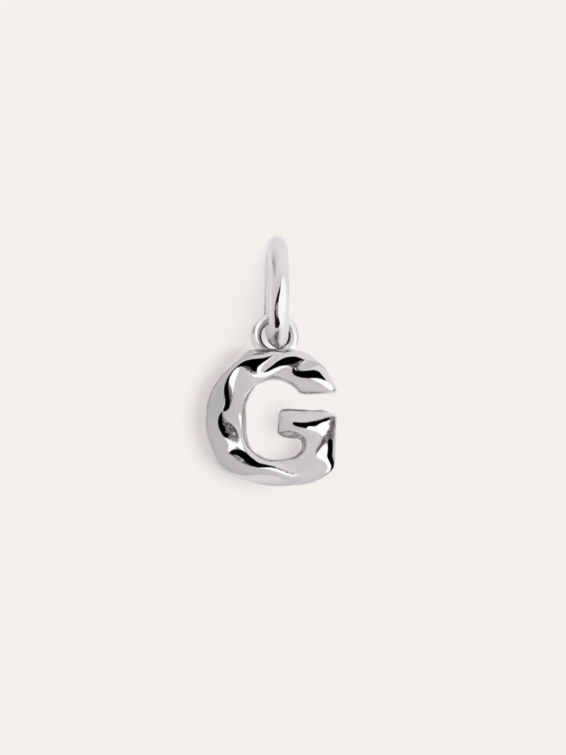 Letter Organic Charm Silber