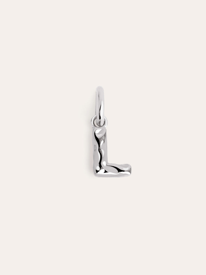 Letter Organic Charm Silber