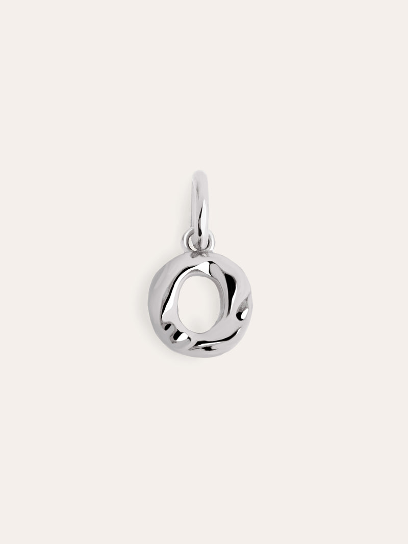 Letter Organic Charm Silber