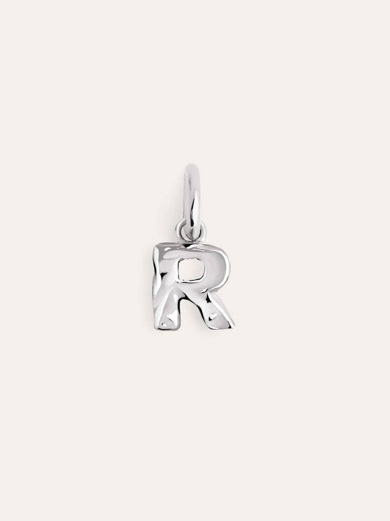 Letter Organic Charm Silber