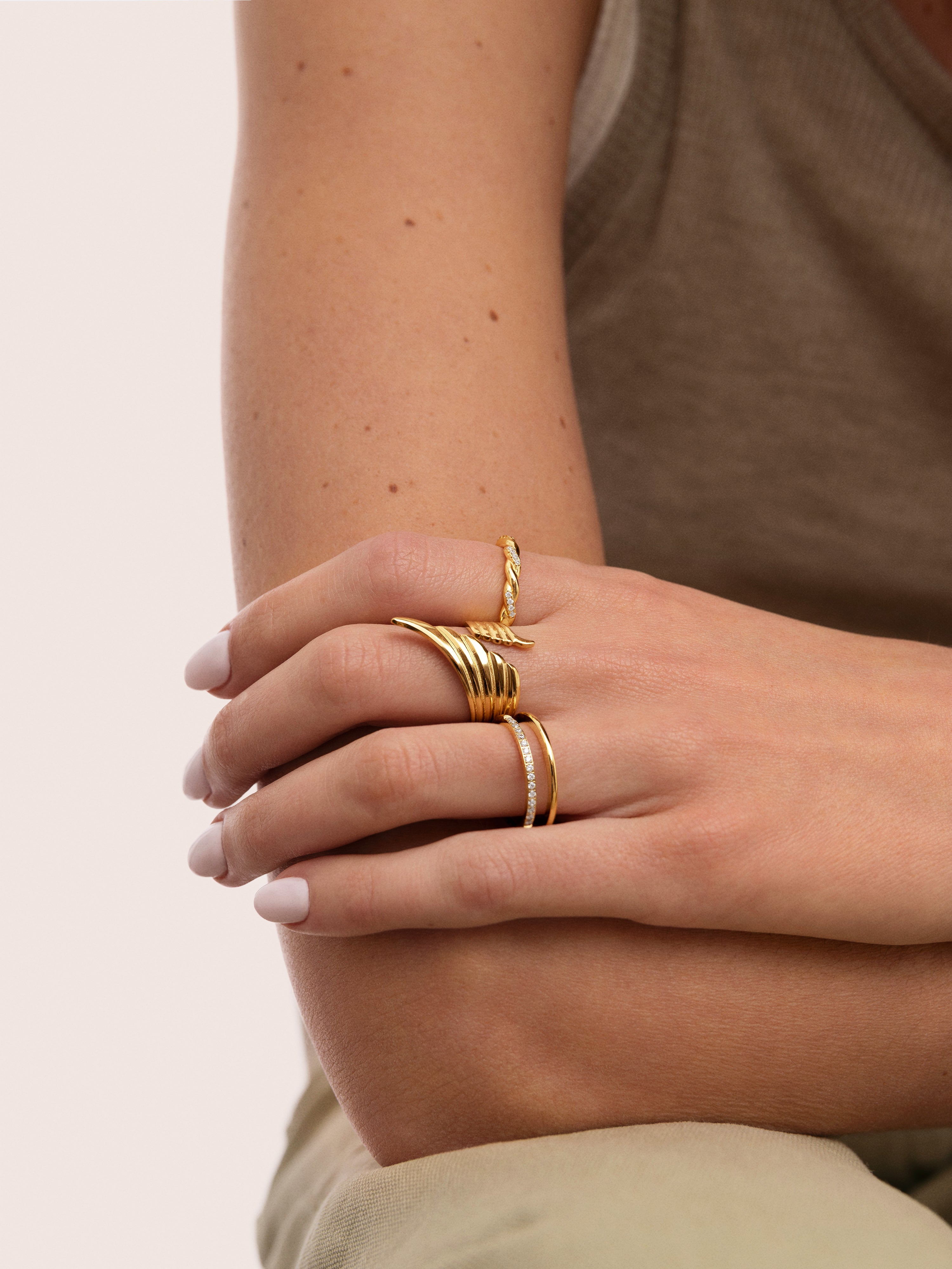 Dove-Ring Edelstahl mit 18kt Goldbeschichtung