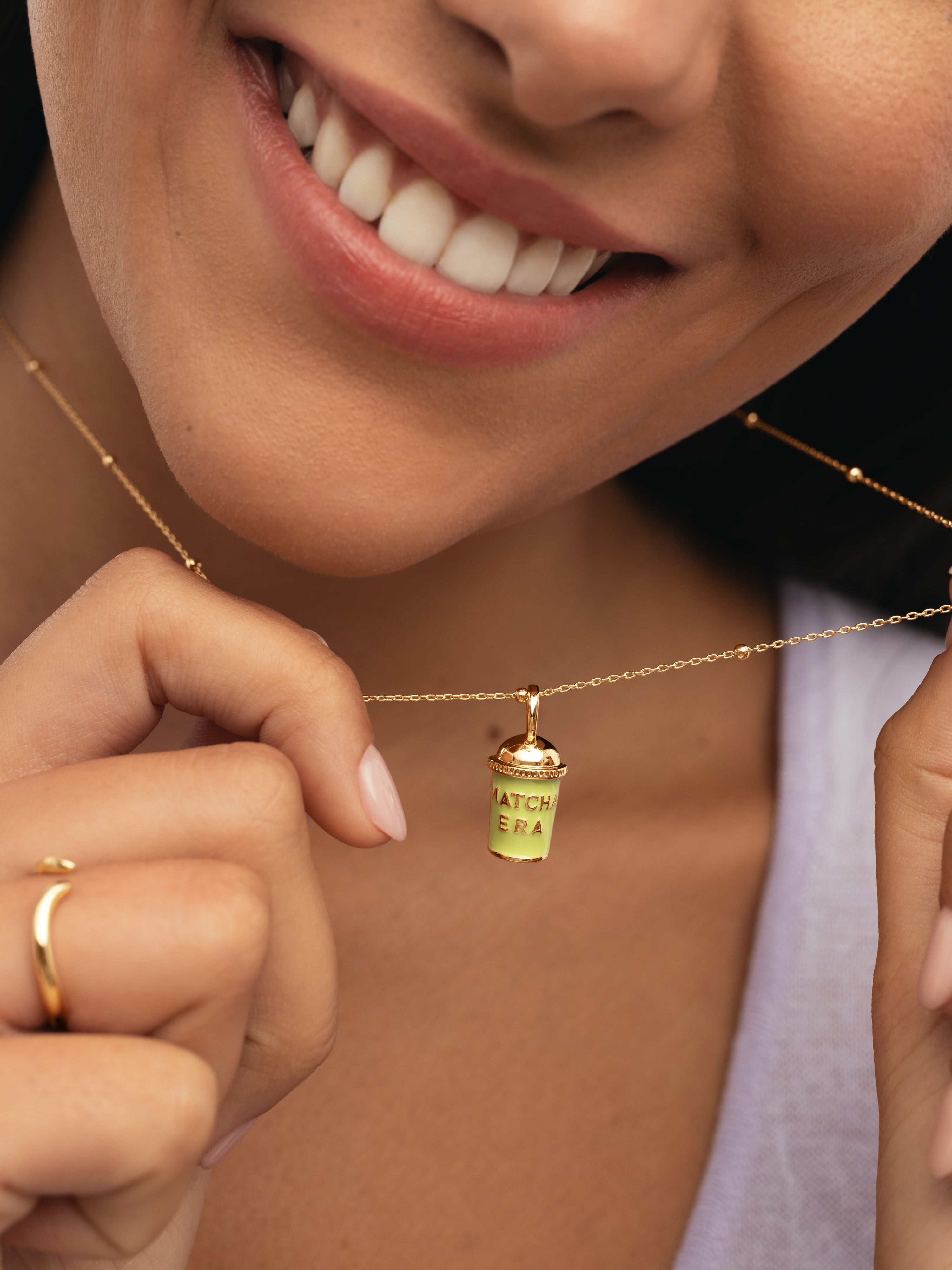 Charm Matcha, vergoldet