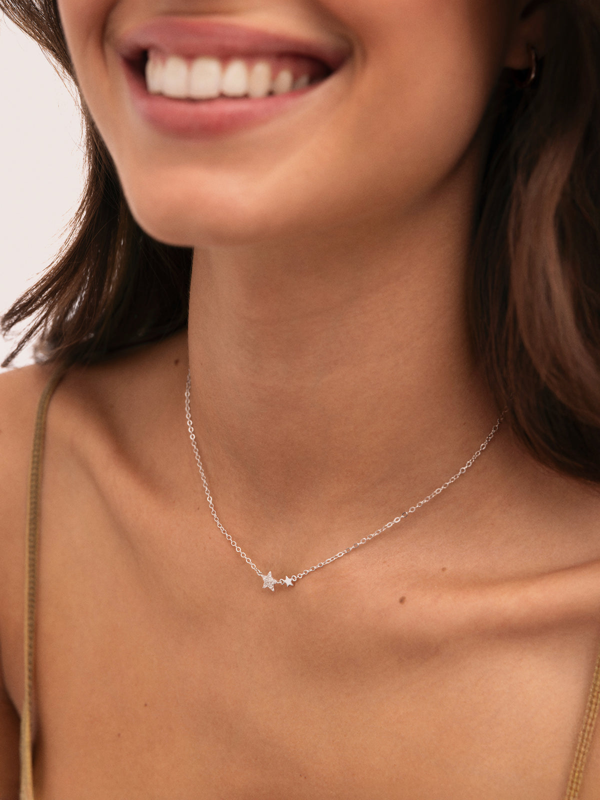 Collar Duo Stars - puesto en modelo