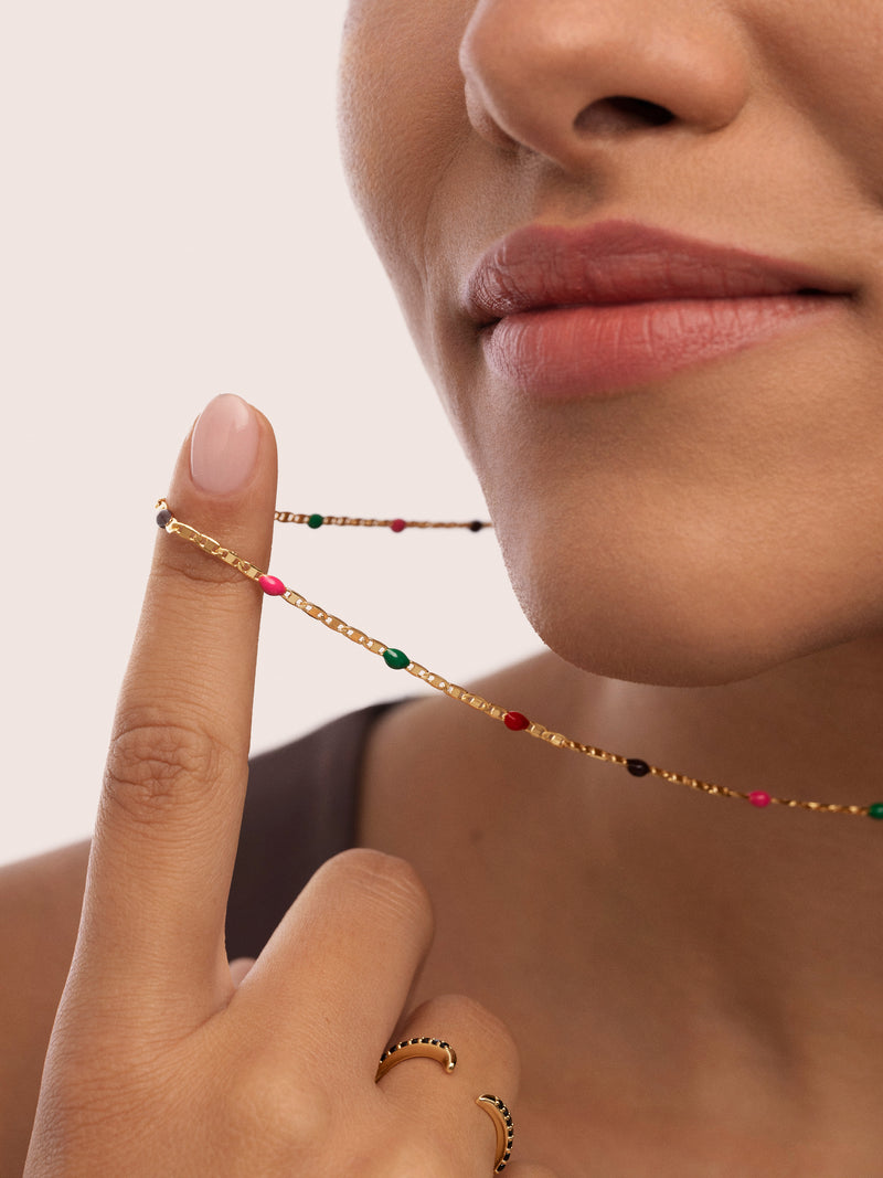 Colar Fine Enamel Miel Banho de Ouro