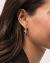 Pendientes Aro Aby Sparks Baño Oro - puesto en modelo
