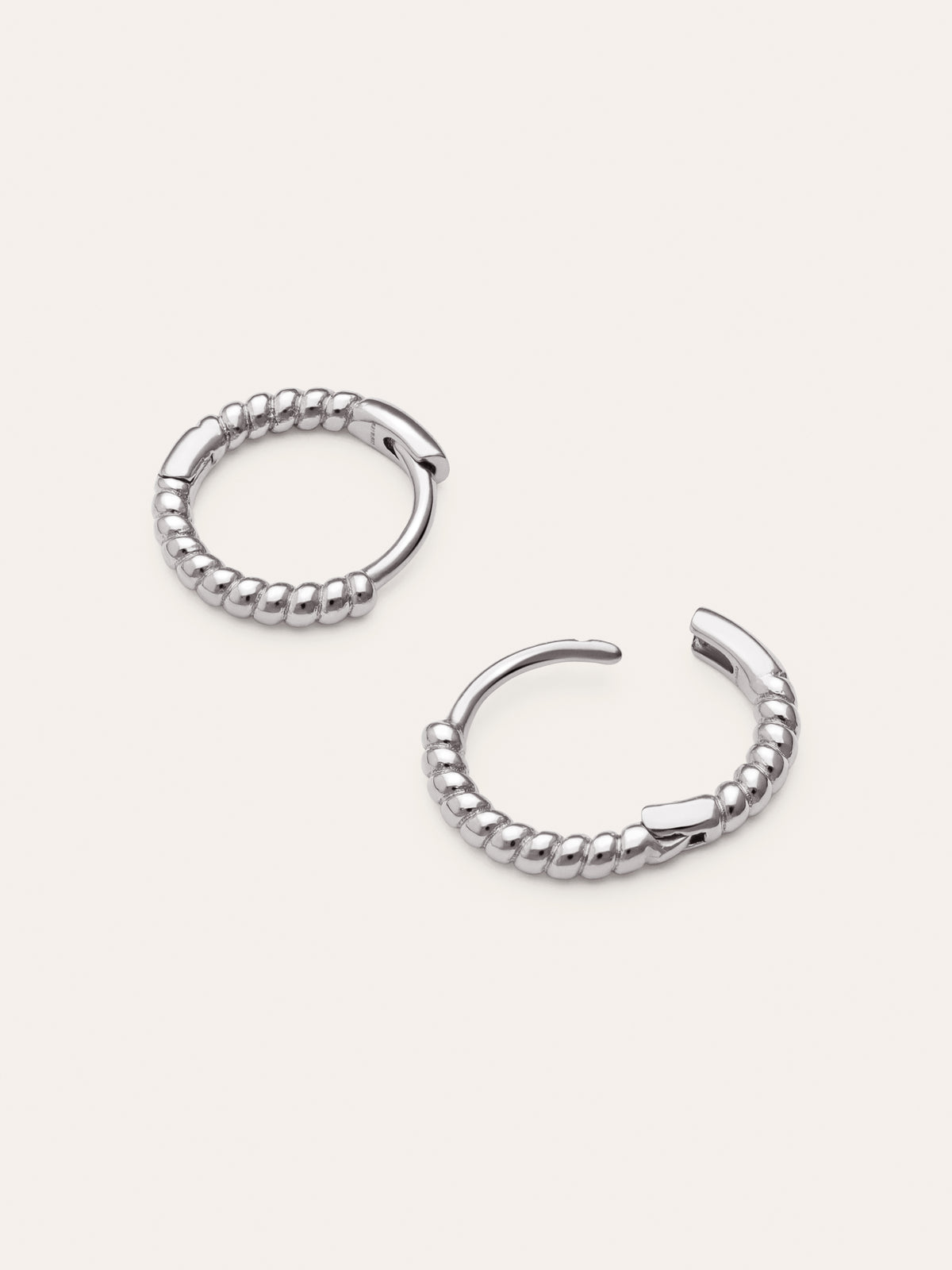Imagen detalle de Pendientes Aro Twist Acero