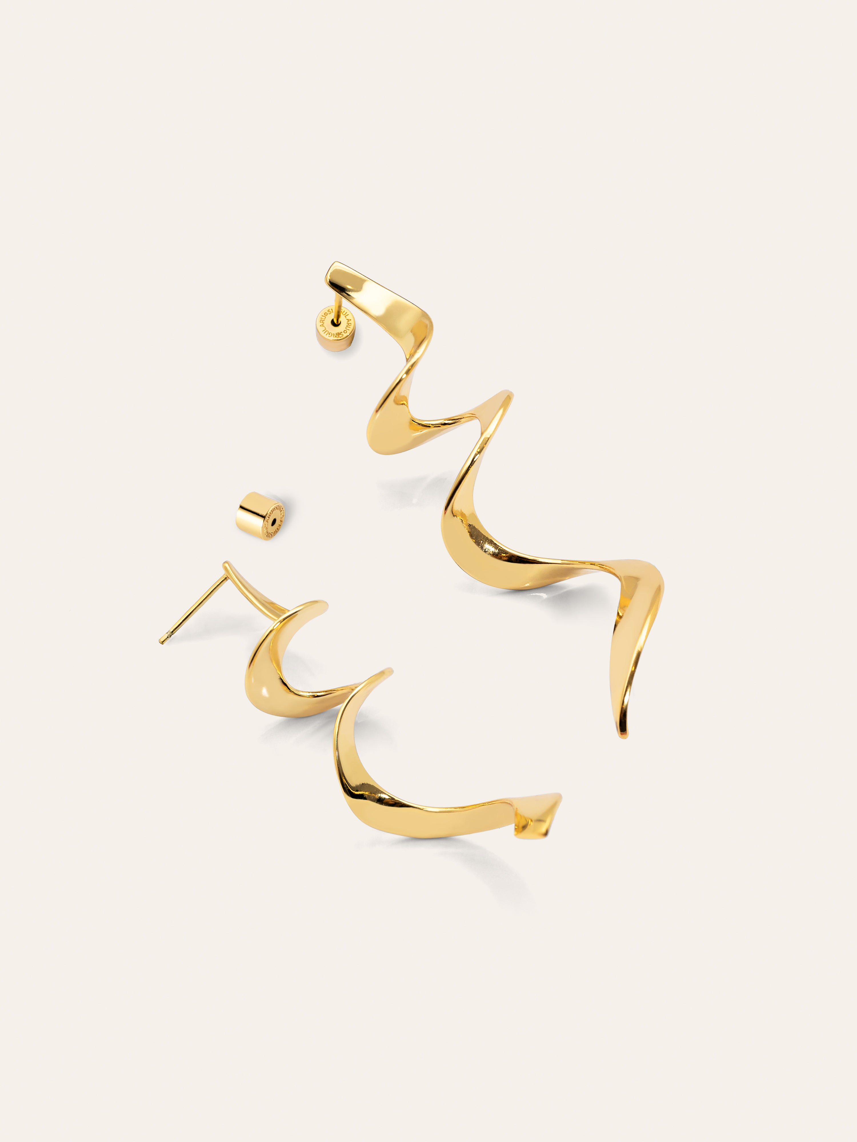 Curl Gold Earrings