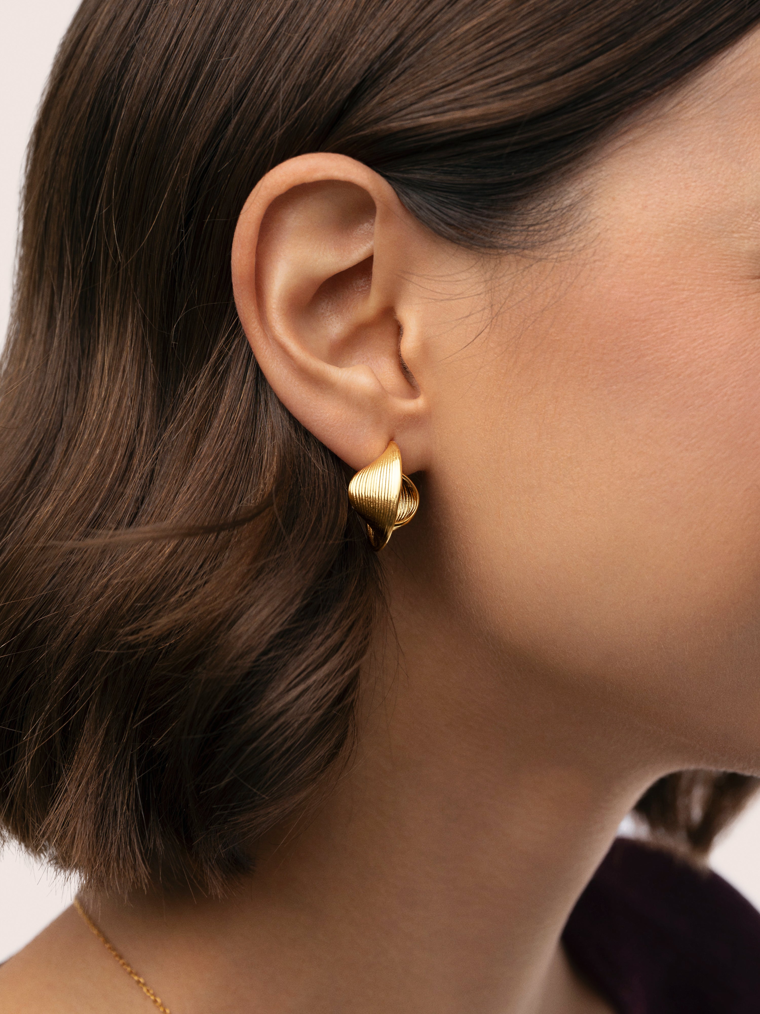 Pendientes Mini Infinito Acero Baño Oro