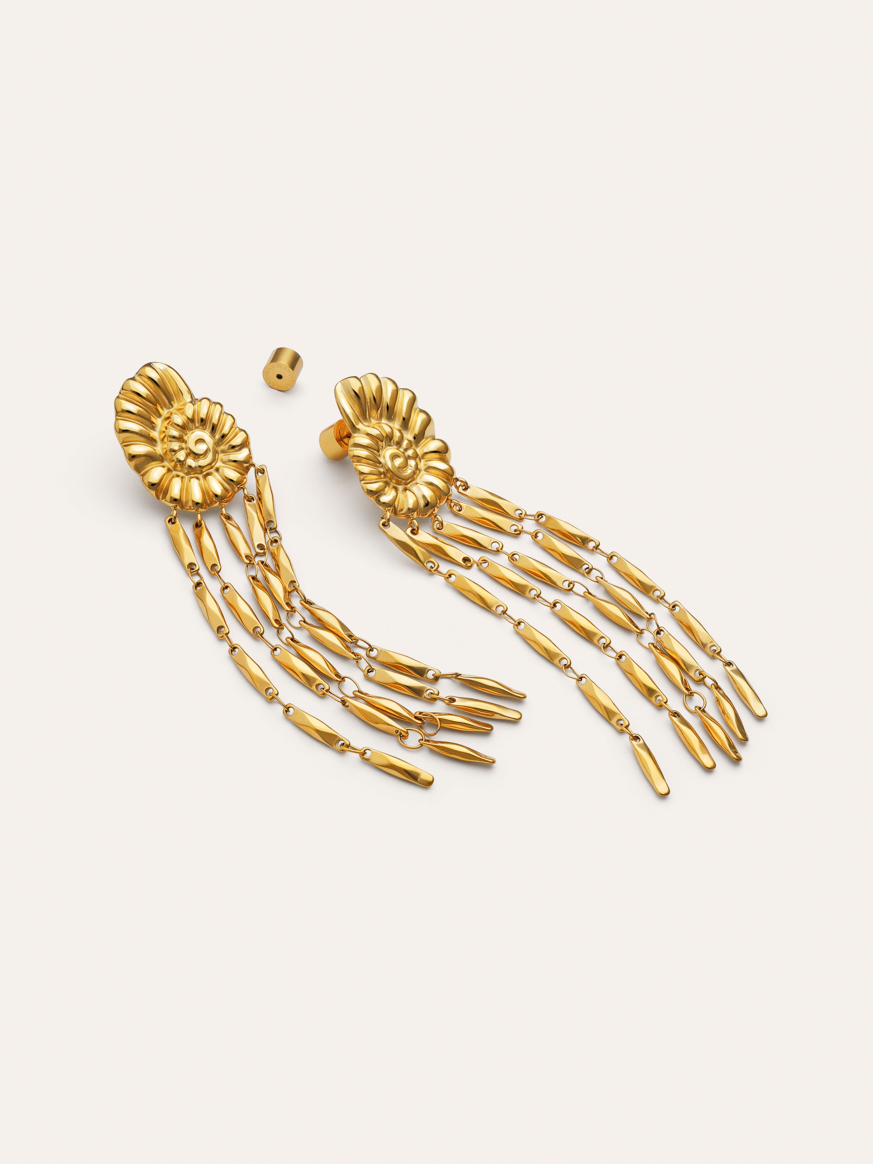 Zafira Shells Ohrringe aus Stahl mit 18kt Goldbeschichtung