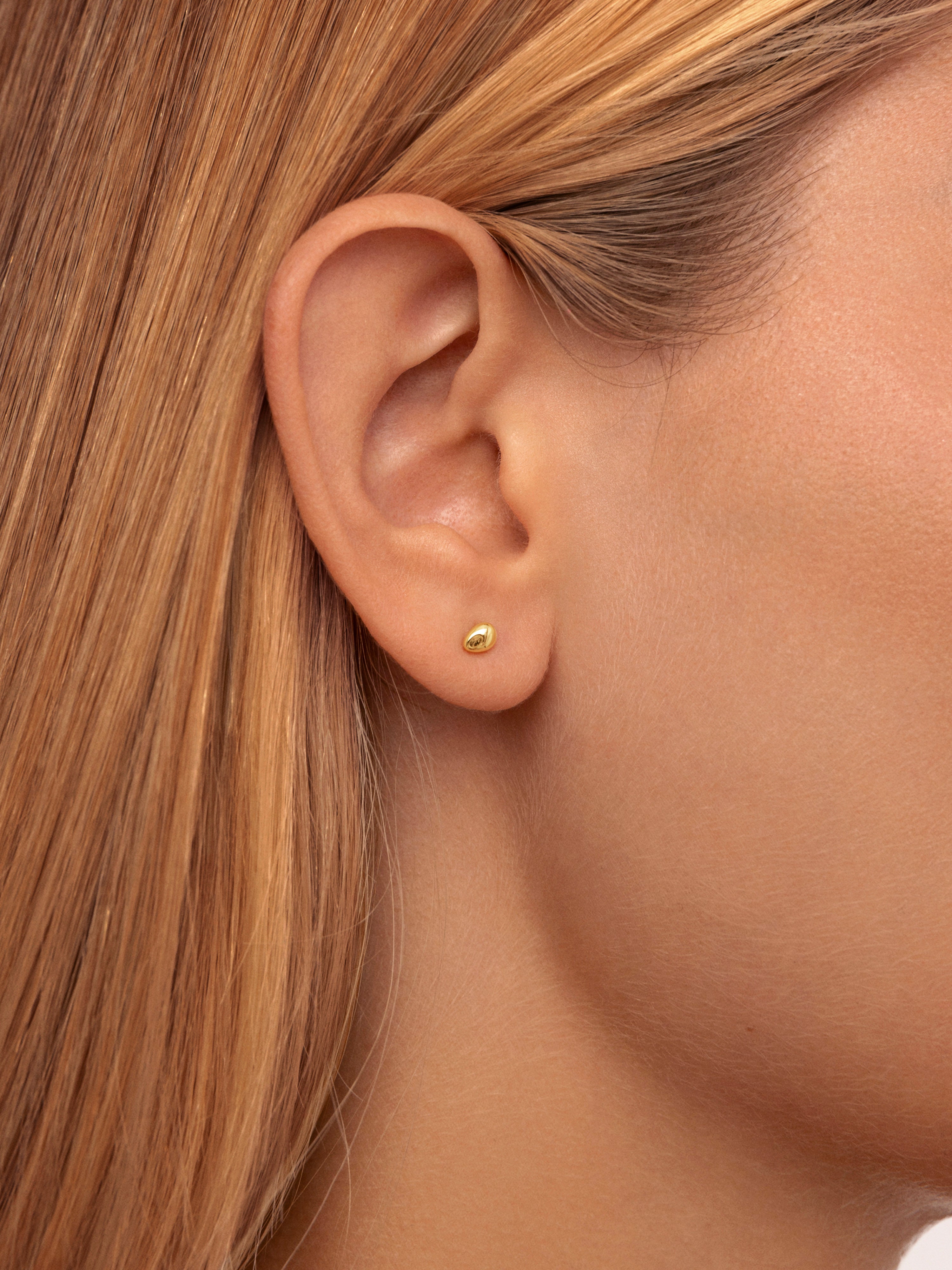 Pebble Gold Single Earring 