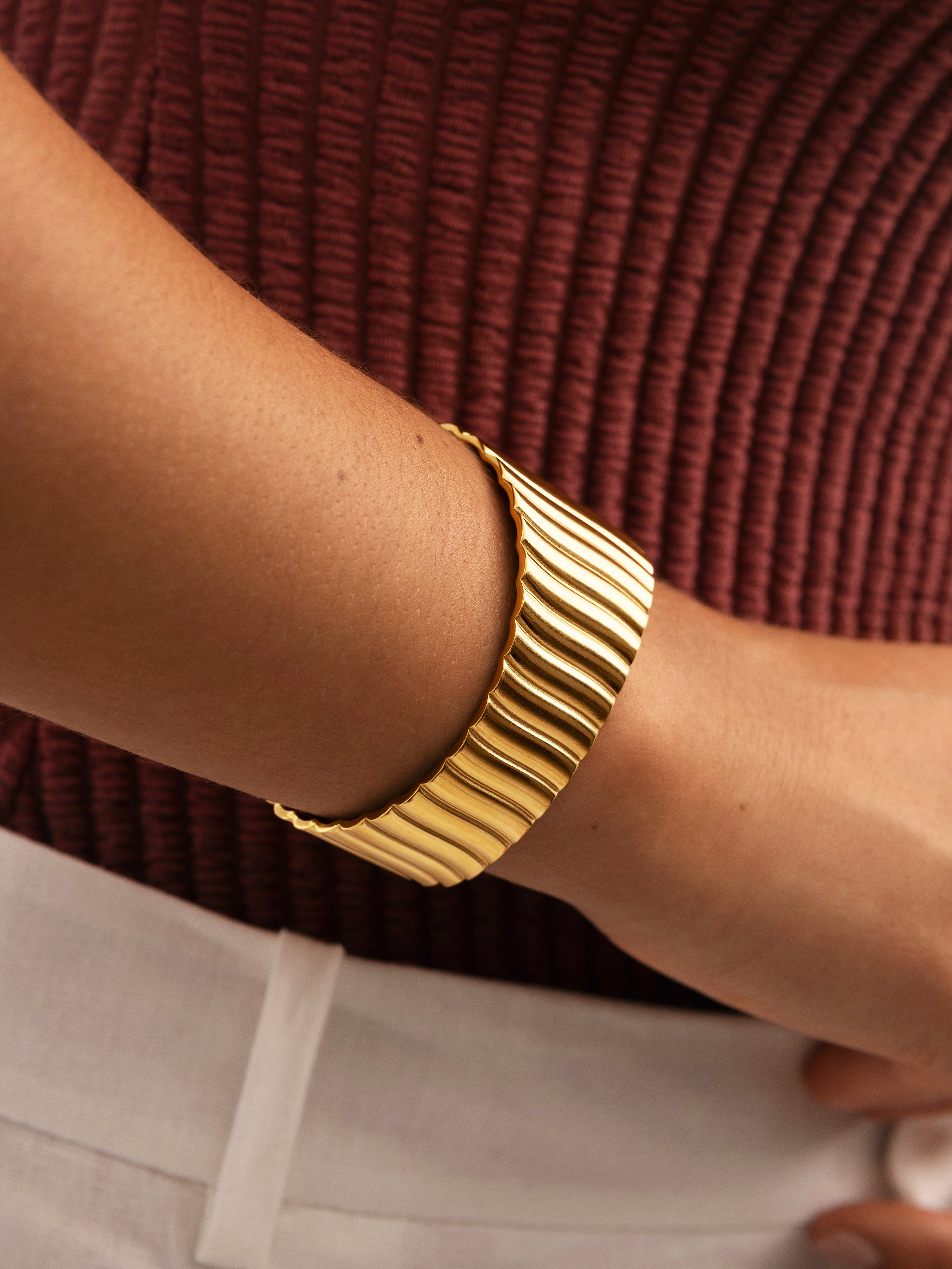 Brazalete Cordelia Acero Baño Oro