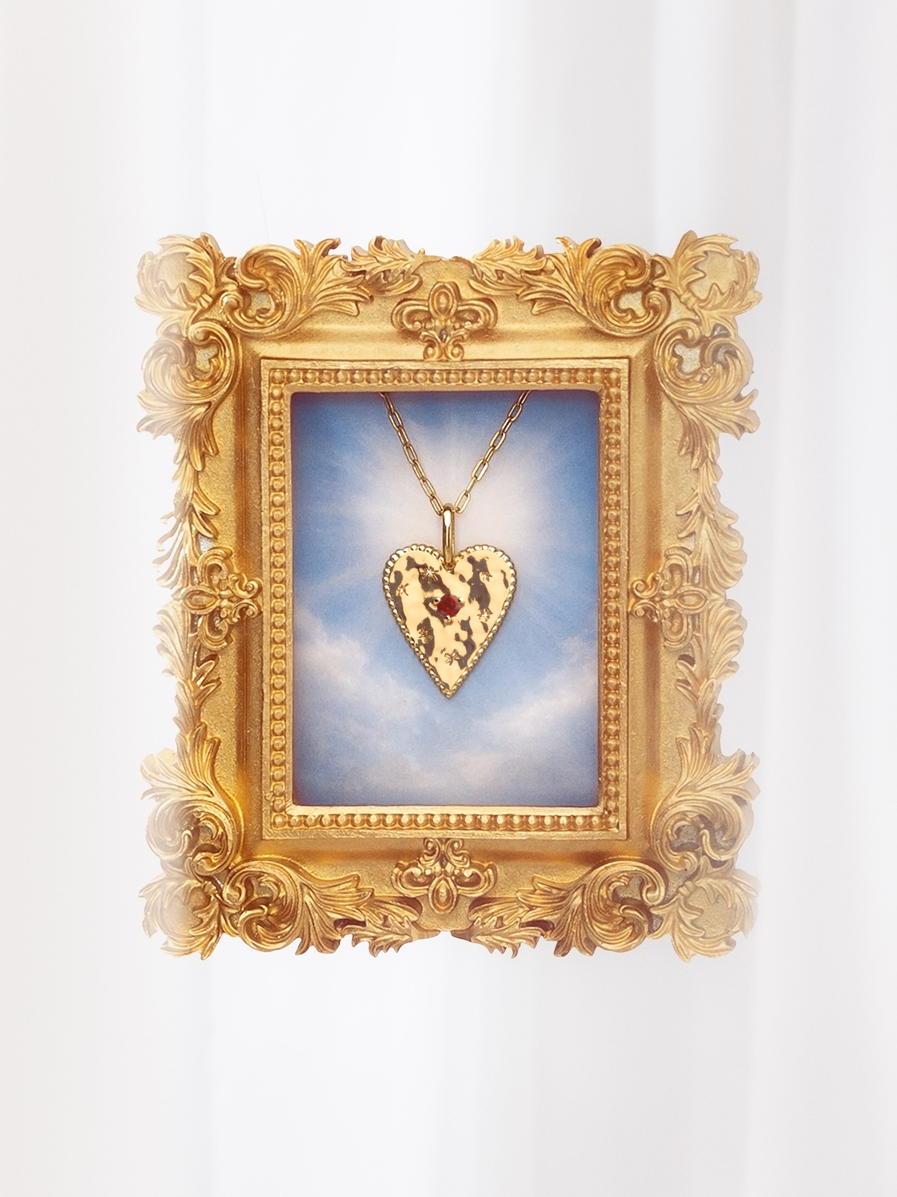 Charm Raw Heart Baño Oro