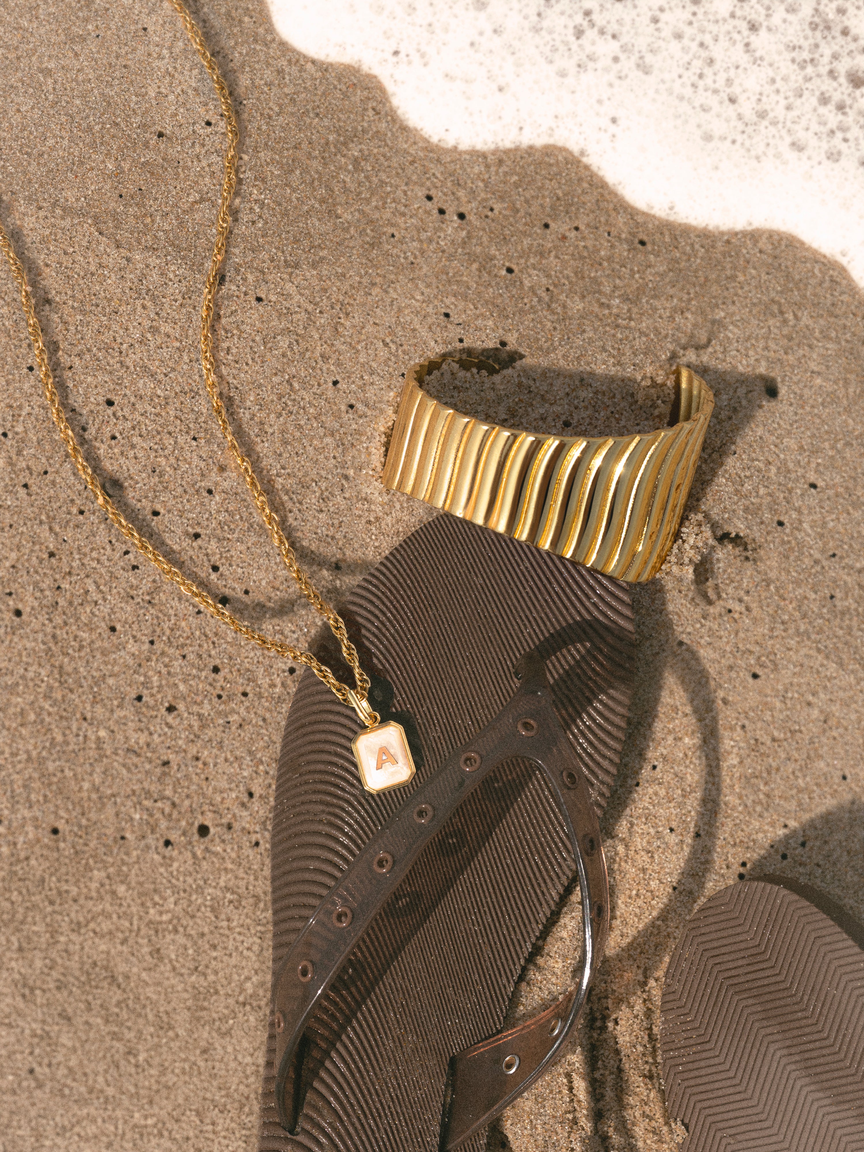 Brazalete Cordelia Acero Baño Oro