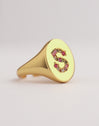 Personalisierter Ring Signet Letter Colors, vergoldet