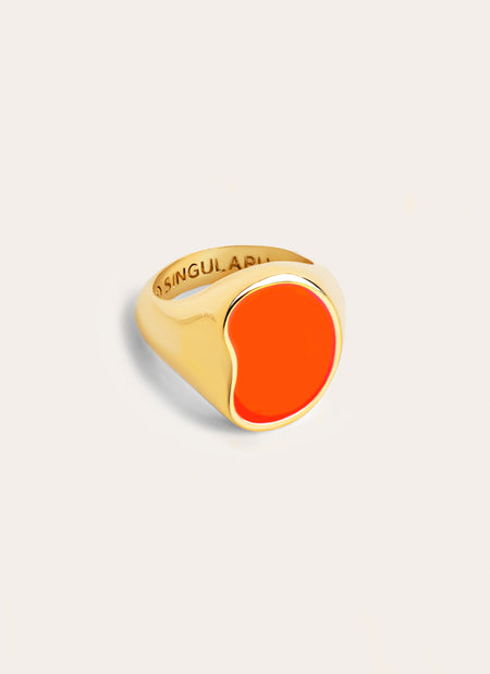 Anillo Signet Bean Neon Orange Enamel Baño Oro